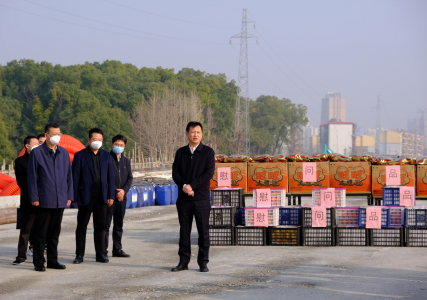 市委常委、副市長(cháng)肖云走訪(fǎng)慰問(wèn)丹霞路項目一線(xiàn)工人